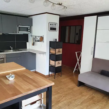 Appartement Le Petit Beurre de cacahuète et Le Café de Paris à Fully Extérieur photo