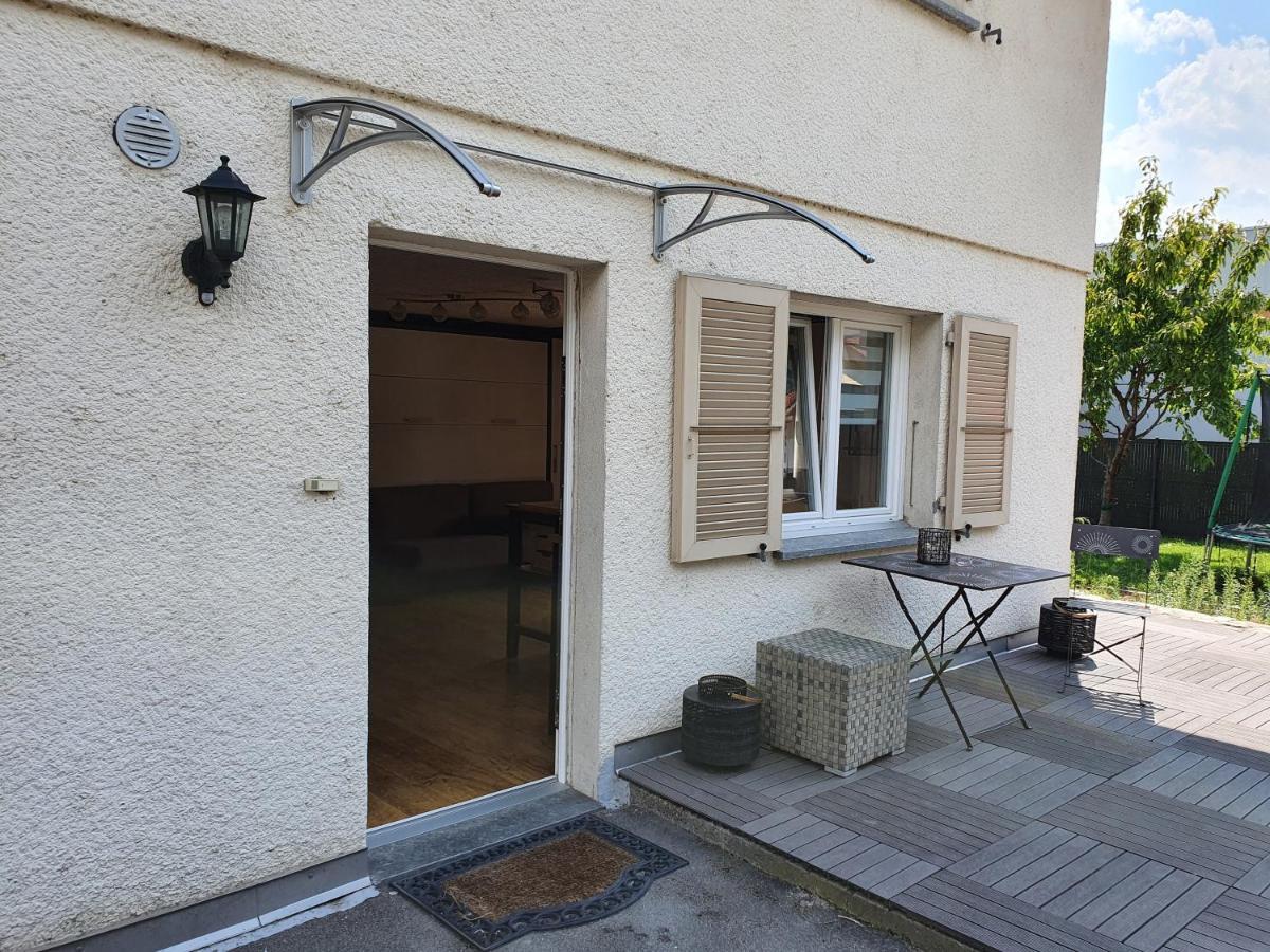Le Petit Beurre De Cacahuète Et Le Café De Paris Appartement *